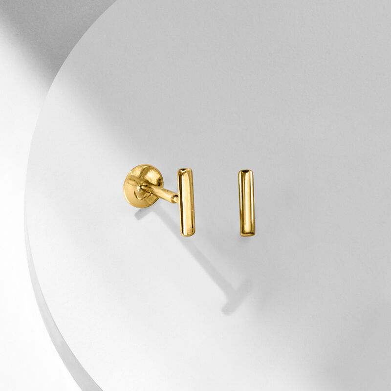 14kt Yellow Gold Bar Flat-Back Stud Earrings image number 4
