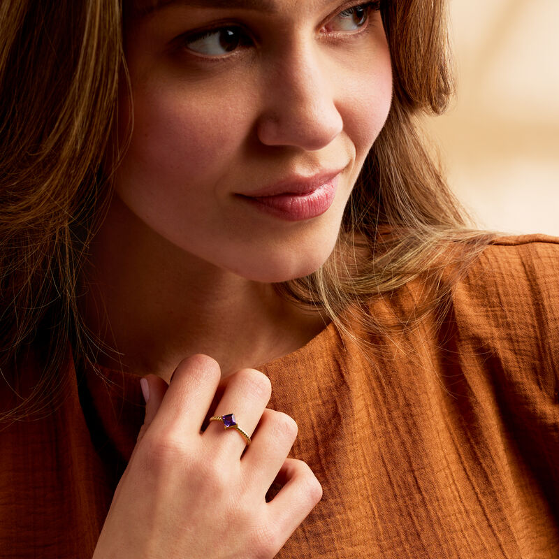 .60 Carat Amethyst Ring in 14kt Yellow Gold image number 3