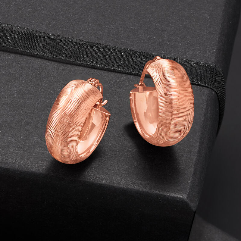 14kt Rose Gold Textured and Polished Huggie Hoop Earrings image number 3