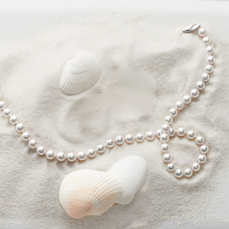 7-7.5mm Cultured Akoya Pearl Necklace with 18kt Yellow Gold image number 2