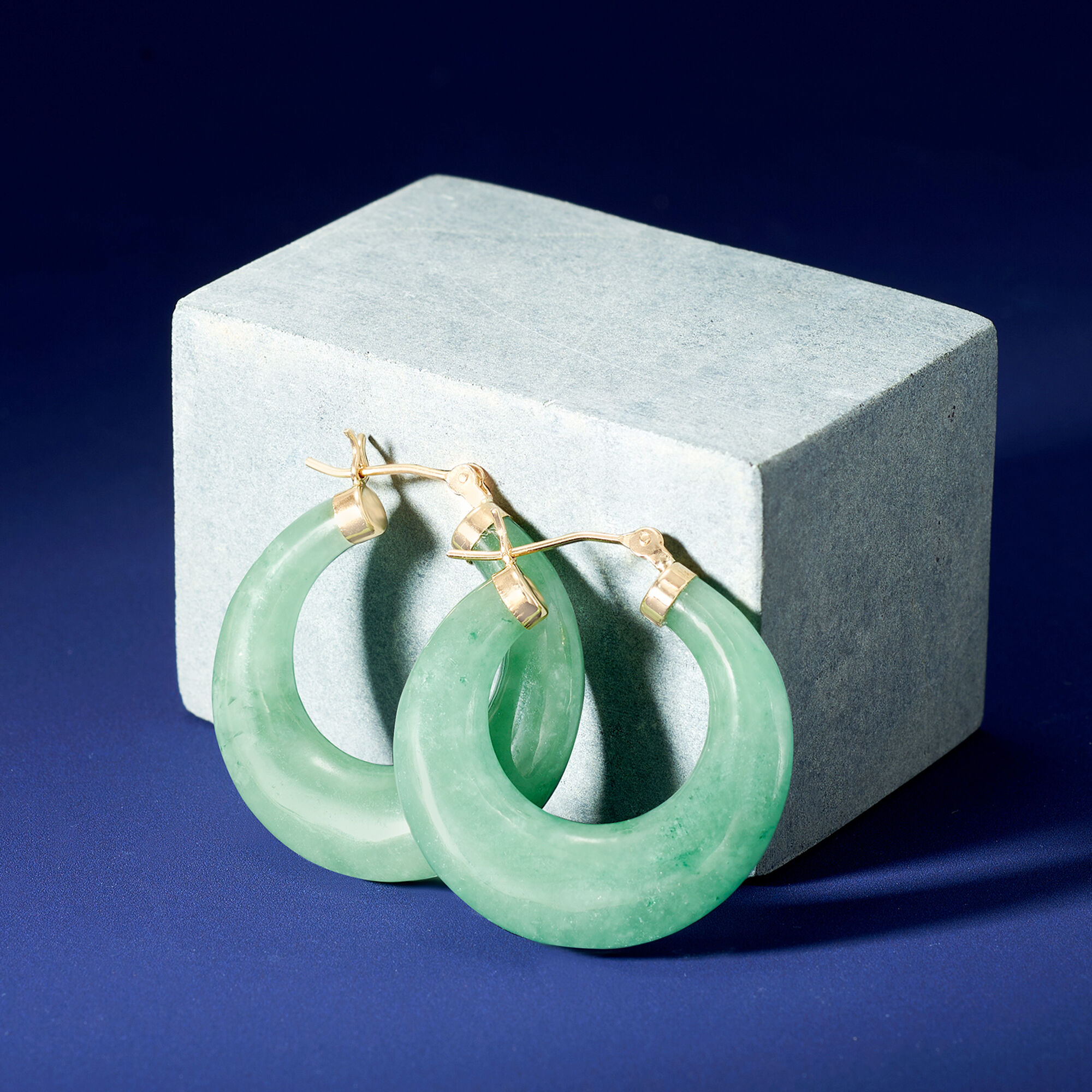 Green jade hoop earrings hotsell