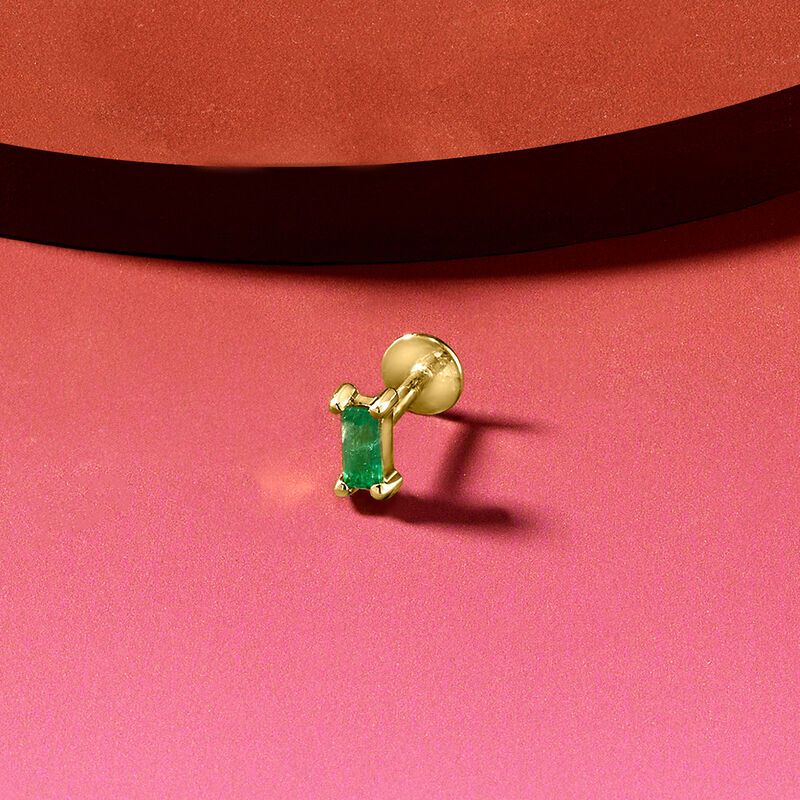 Baguette Emerald Single Flat-Back Stud Earring in 14kt Yellow Gold image number 3