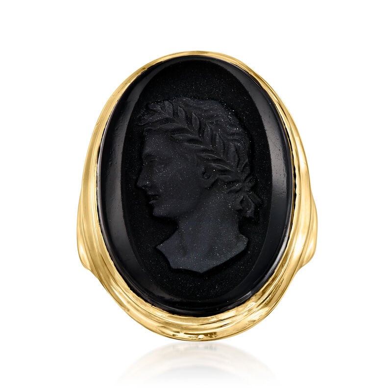 C. 1960 Vintage Onyx Intaglio Ring in 14kt Yellow Gold. Size 9 image number 0