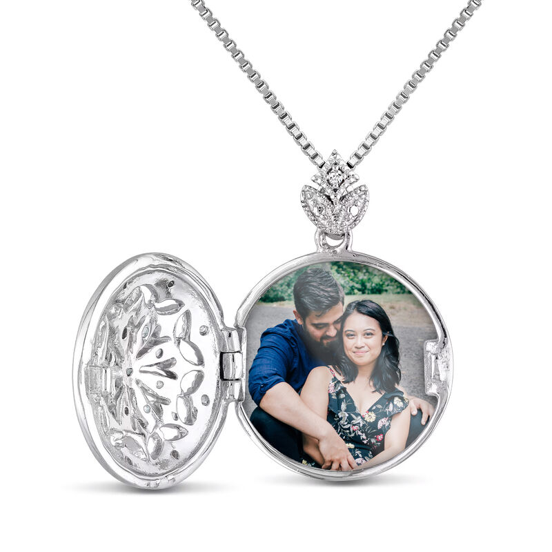 Diamond Round Locket Necklace in Sterling Silver. 18&quot; image number 1