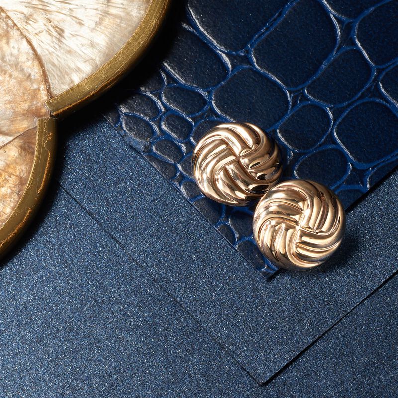 14kt Yellow Gold Swirl Button Stud Earrings image number 2