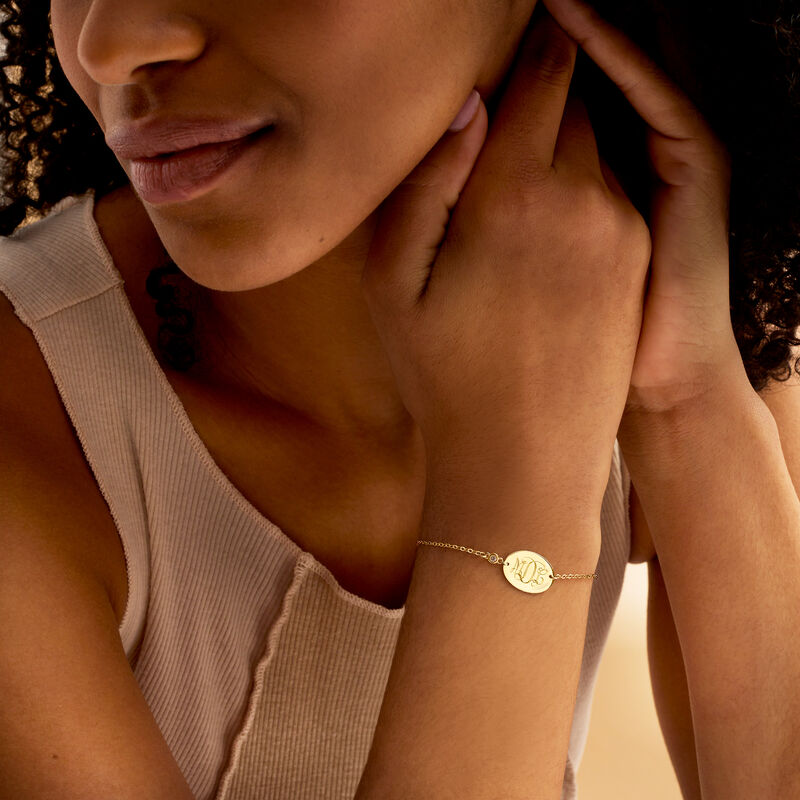 14kt Yellow Gold Personalized Oval Bracelet with Single Diamond image number 2
