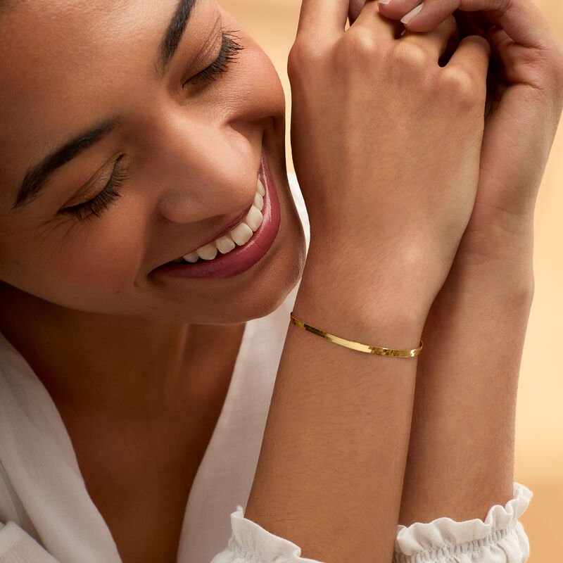 3mm 14kt Yellow Gold Herringbone Bracelet. 7&quot; image number 3