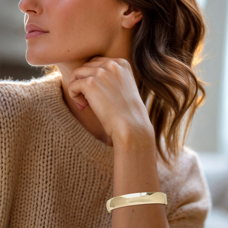 Italian 14kt Yellow Gold Bangle Bracelet image number 1