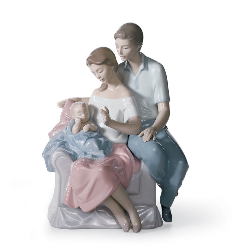 Lladro &quot;A Circle of Love&quot; Porcelain Figurine image number 0