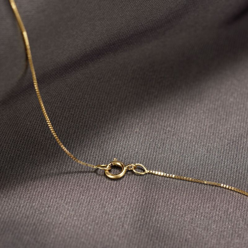 1.00 Carat Diamond Pendant Necklace in 18kt Yellow Gold image number 3