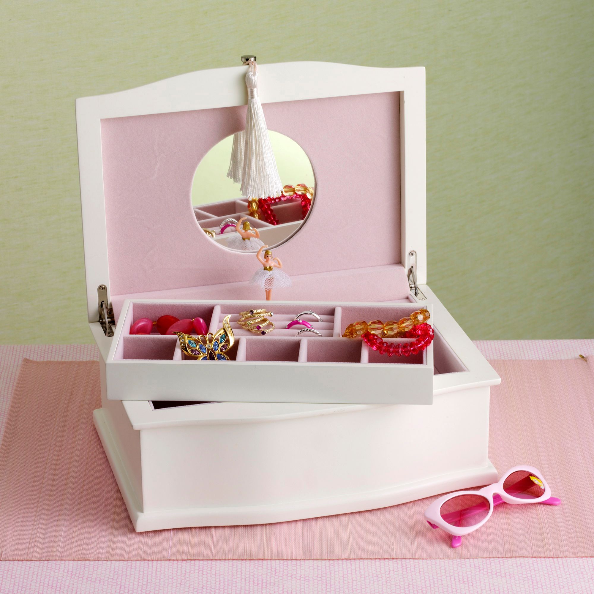 Reed Barton Musical Ballerina Jewelry Chest 139$