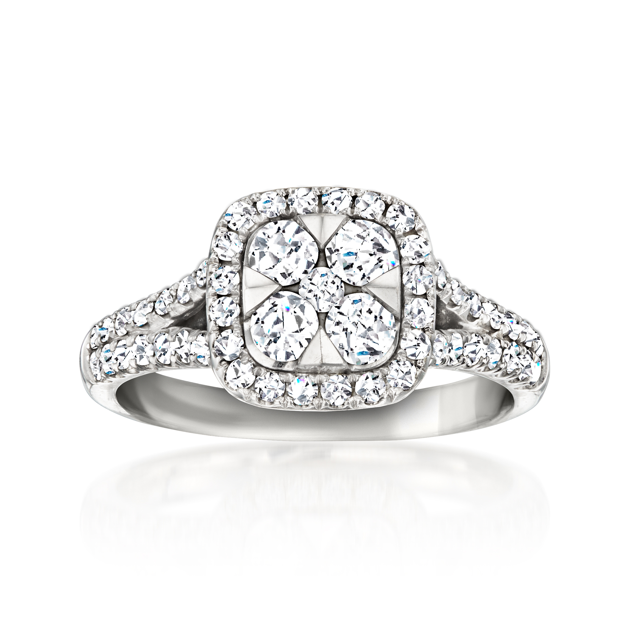 C 2010 Vintage 124 ct tw Diamond Ring in 14kt White Gold 2495$
