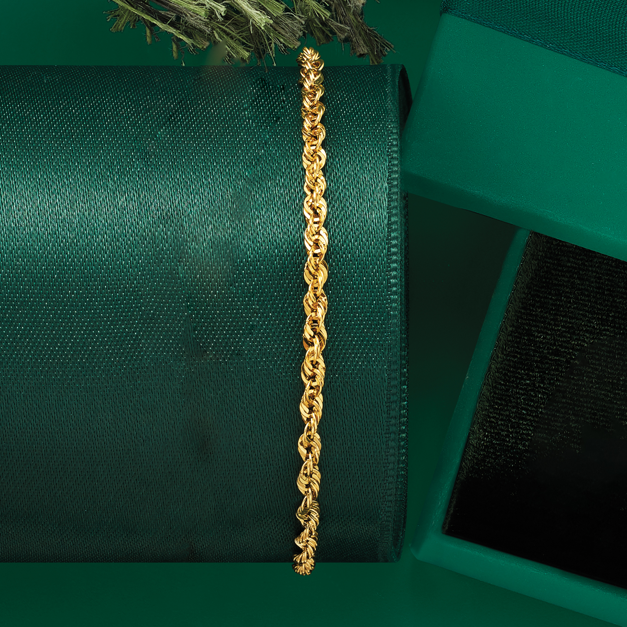 2.6mm 14kt Yellow Gold Rope-Chain Bracelet 2.6mm 14kt Yellow Gold Rope-Chain Bracelet