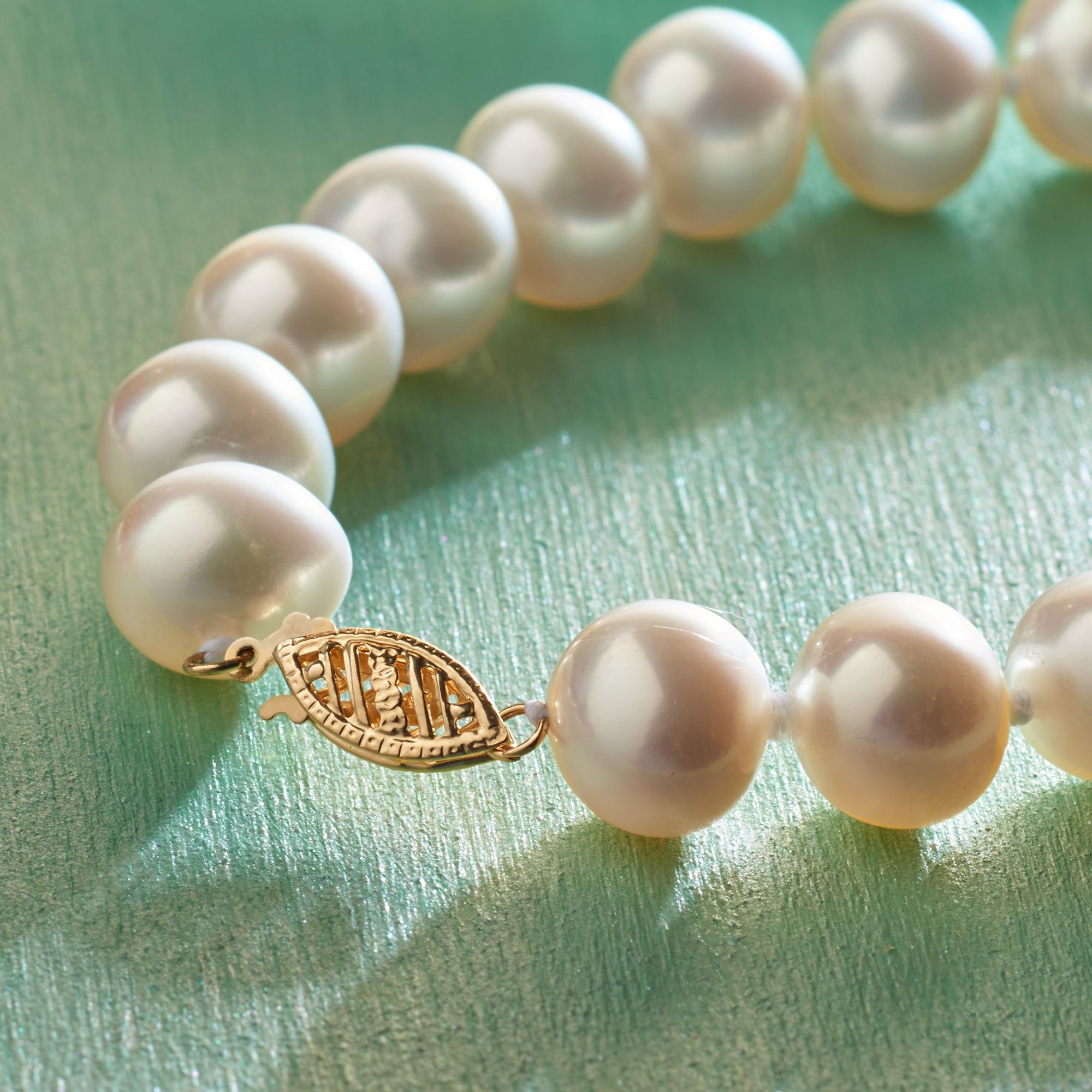 9.5-10.5mm Cultured Pearl Necklace with 14kt Yellow Gold 9.5-10.5mm Cultured Pearl Necklace with 14kt Yellow Gold