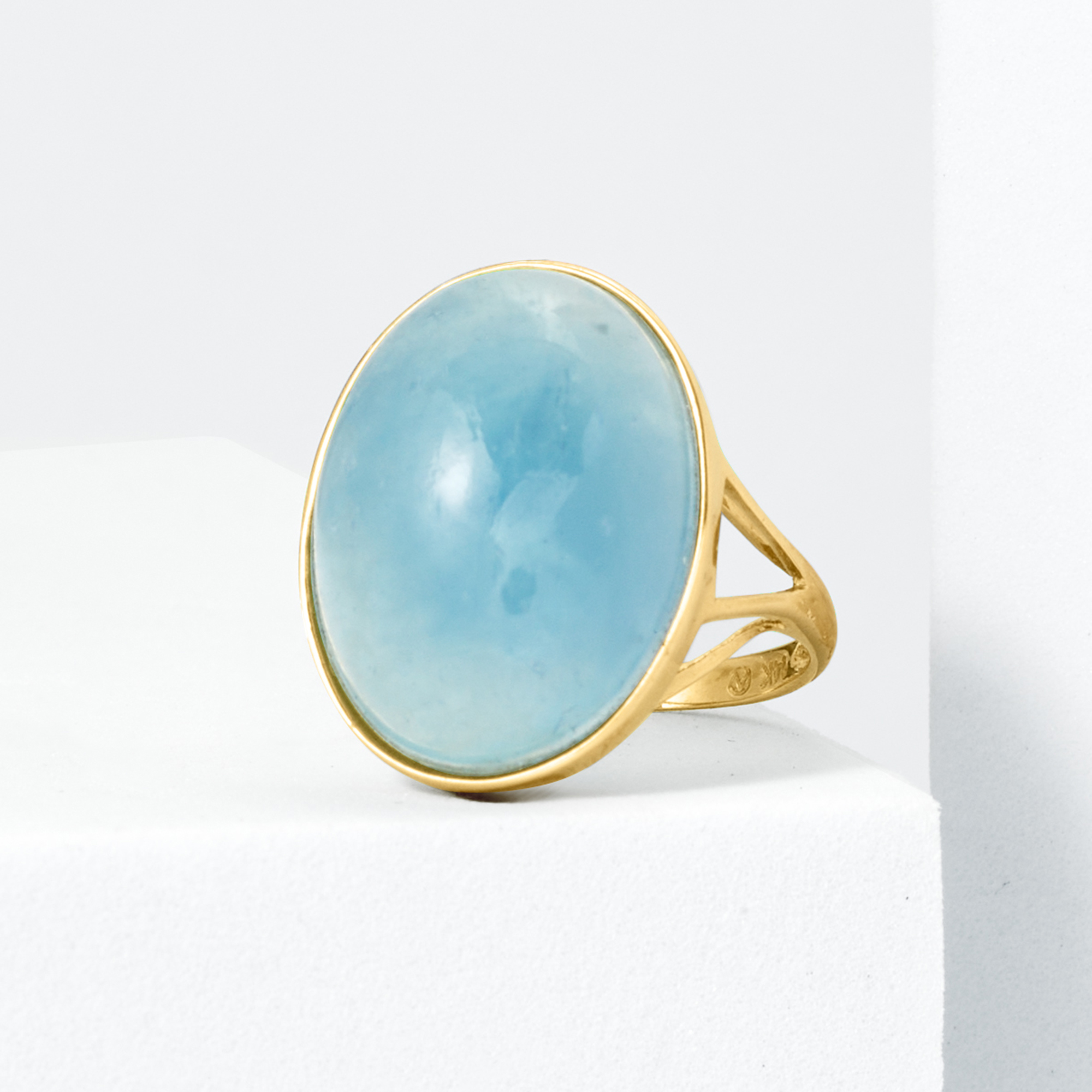 25.00 Carat Aquamarine Ring in 14kt Yellow Gold