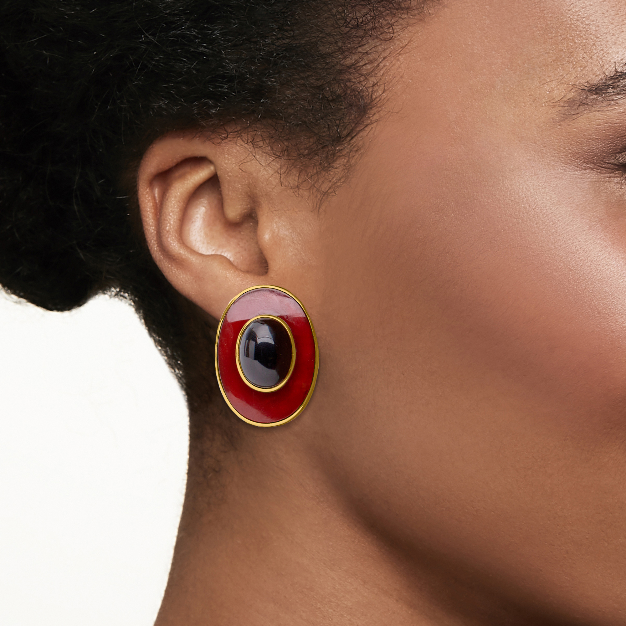C. 1950 Vintage Onyx and Carnelian Clip-On Earrings in 14kt