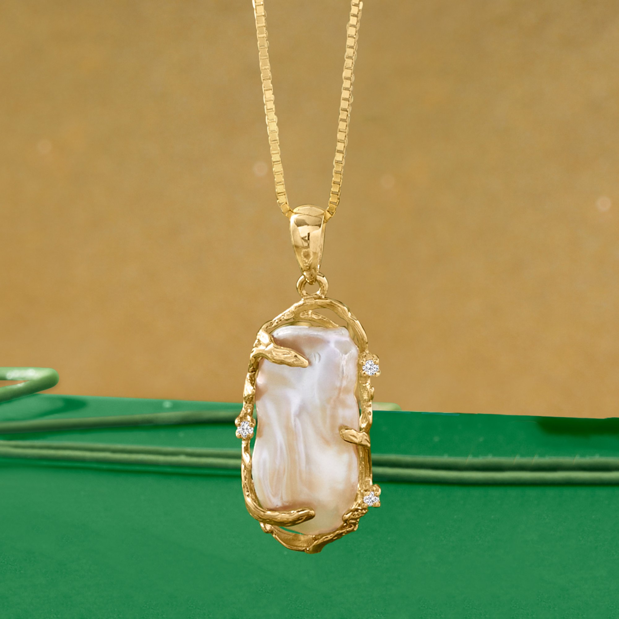 8x20mm Cultured Baroque Pearl Pendant in 14kt Yellow Gold