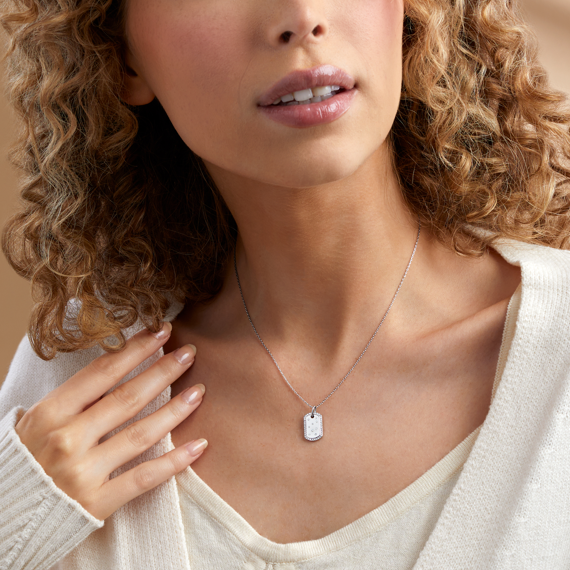k*a様 TANIA SKEVOS タニアスケボス ビーズネックレス 20 ct. t.w. Scattered Diamond Dog Tag Pendant Necklace in Sterling